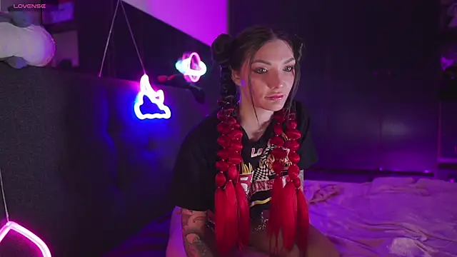 Lady3Holes online show from September 19, 2025, 4:55 pm