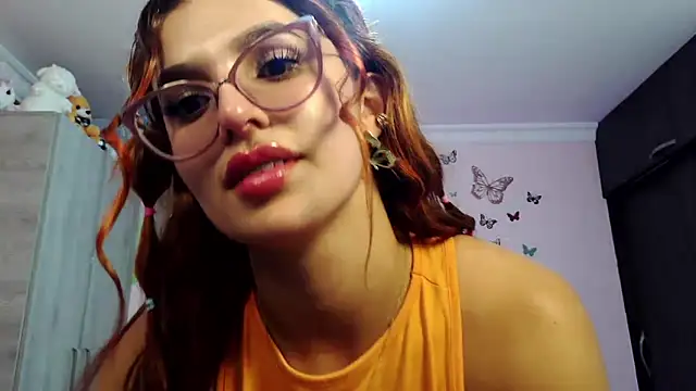 caroline jonson online show from November 15, 2025, 9:19 pm