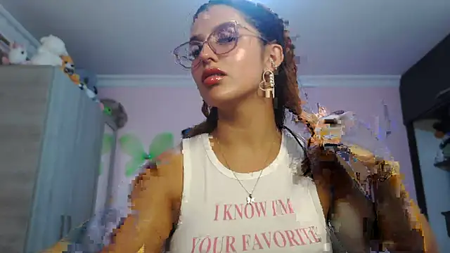 caroline jonson online show from November 27, 2025, 9:59 pm