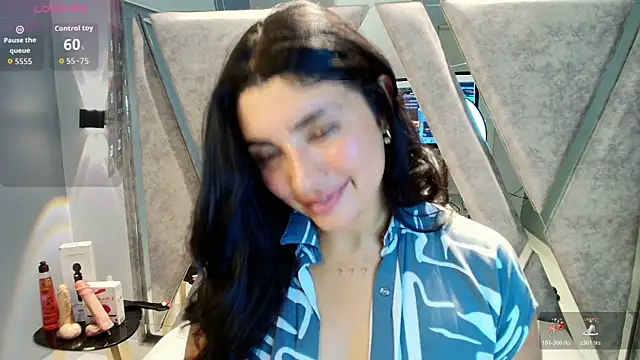 Danna 777  online show from December 22, 2025, 4:29 pm