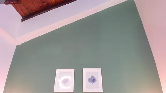  anavictoria  online show from November 20, 2025, 6:19 pm