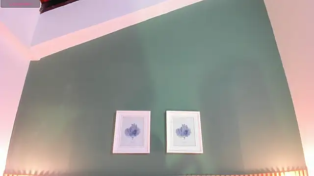  anavictoria  online show from November 22, 2025, 12:37 pm