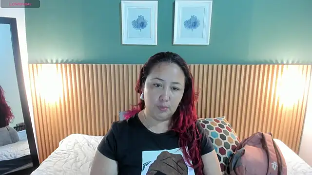  anavictoria  online show from October 8, 2025, 4:19 pm