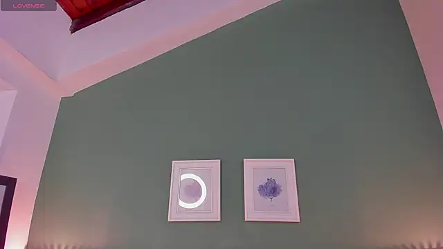  anavictoria  online show from March 17, 2025, 6:11 pm