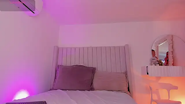 Snapshot of Shelynna_azzul chatting on February 22, 2026, 8:21 pm Shelynna azzul online show from February 22, 2026, 8:21 pm