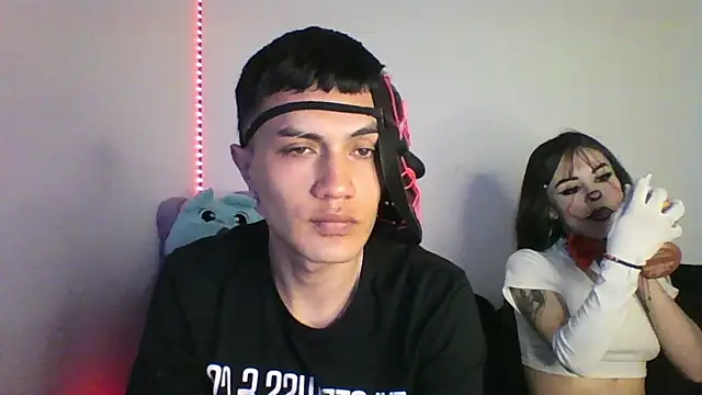 Tifanny Sweett online show from November 1, 2025, 6:19 am