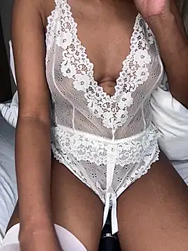 Ravishing Rubi online show from April 22, 2026, 1:23 am