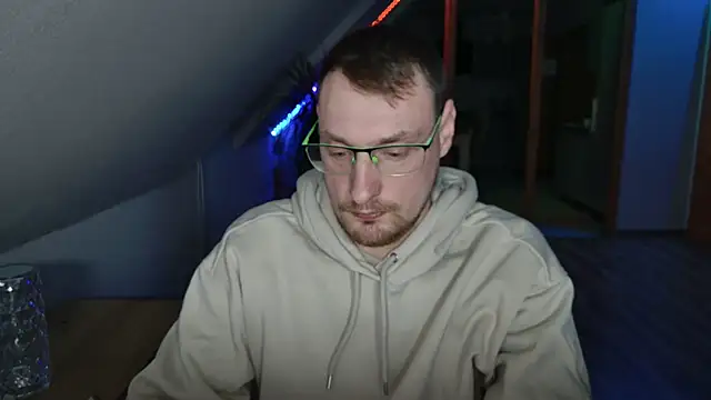 Snapshot of Relsxboy chatting on February 13, 2025, 5:22 pm Relsxboy online show from February 13, 2025, 5:22 pm