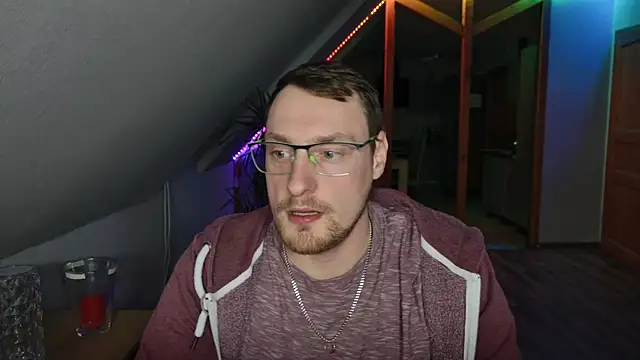 Snapshot of Relsxboy chatting on January 28, 2025, 5:03 pm Relsxboy online show from January 28, 2025, 5:03 pm