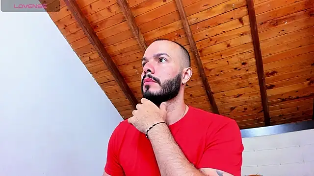 Snapshot of Tom_Bailey chatting on September 18, 2025, 12:08 pm Tom Bailey online show from September 18, 2025, 12:08 pm