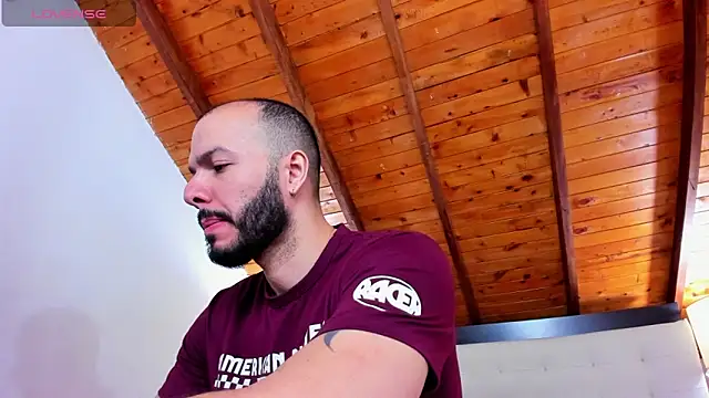 Snapshot of Tom_Bailey chatting on October 24, 2025, 12:48 pm Tom Bailey online show from October 24, 2025, 12:48 pm