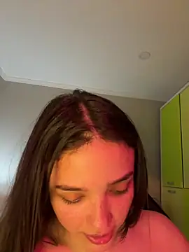 MisFrekcles  online show from February 1, 2025, 12:37 pm