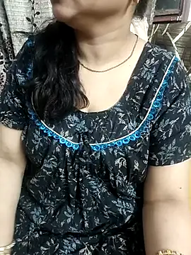 cuteyqueen online show from April 1, 2026, 2:47 pm