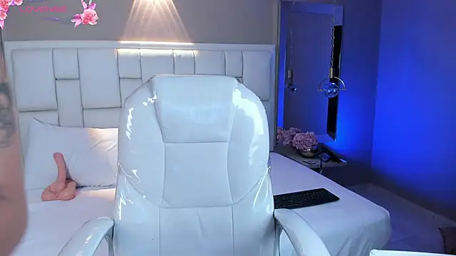 JessyEvans online show from October 22, 2025, 7:46 pm