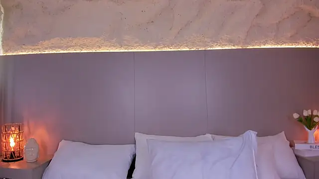 Snapshot of JessyEvans chatting on May 13, 2026, 7:32 pm JessyEvans online show from May 13, 2026, 7:32 pm
