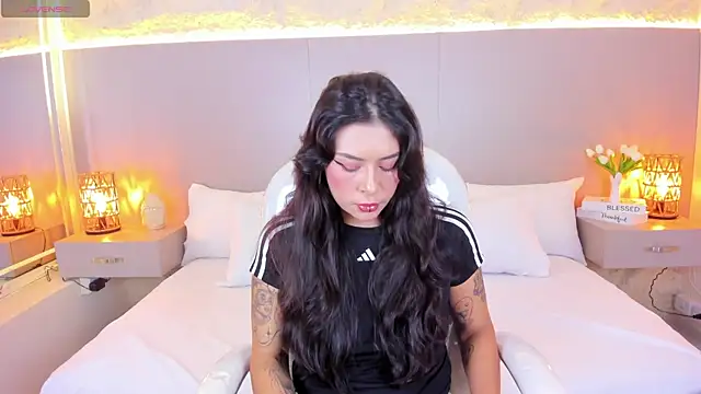 JessyEvans online show from April 4, 2026, 7:31 pm