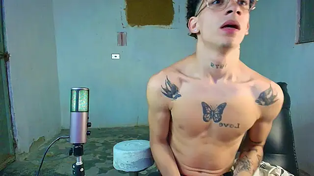 mateodeamjo online show from March 11, 2026, 1:54 am