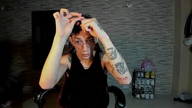 mateodeamjo online show from October 10, 2025, 7:42 am