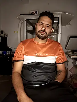 Joselatino23 online show from November 9, 2025, 6:06 am
