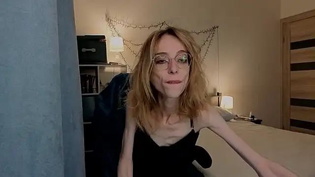 amber quell here online show from October 2, 2025, 3:15 pm