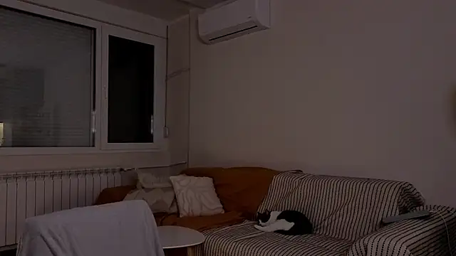 amber quell here online show from November 15, 2025, 4:11 pm