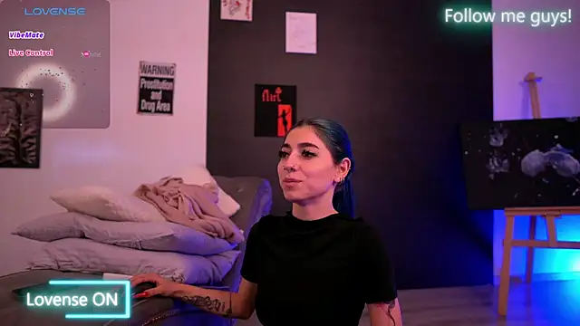 AriaVoss online show from September 22, 2025, 8:26 pm