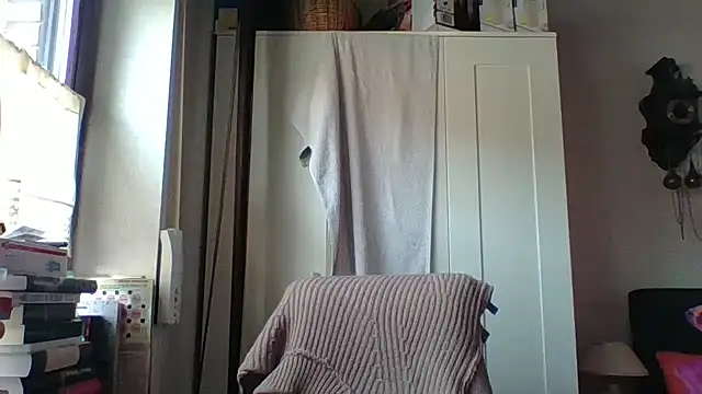  squirty cum lady  online show from March 7, 2026, 12:10 pm