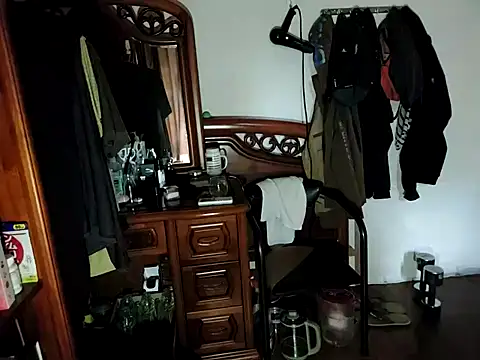 KennyLOVERboy online show from March 19, 2025, 7:51 am