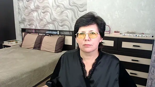 VitaCharm online show from March 12, 2025, 8:52 pm