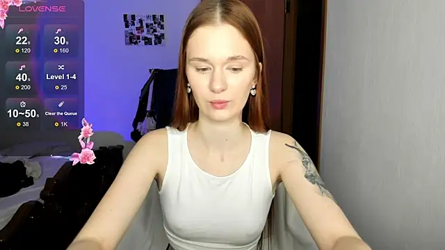 EmilySoul online show from October 10, 2025, 4:19 pm