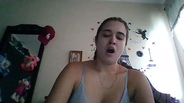 Snapshot of trianabell chatting on November 12, 2025, 5:06 pm trianabell online show from November 12, 2025, 5:06 pm