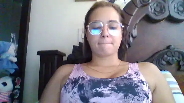 Snapshot of trianabell chatting on October 11, 2025, 1:23 pm trianabell online show from October 11, 2025, 1:23 pm