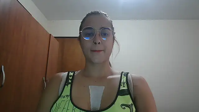 trianabell online show from February 10, 2026, 7:13 pm