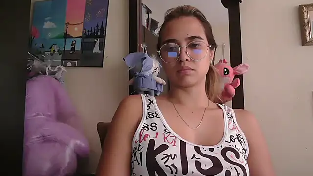 trianabell online show from April 18, 2026, 4:31 pm