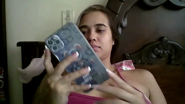 Snapshot of trianabell chatting on September 27, 2025, 3:29 pm trianabell online show from September 27, 2025, 3:29 pm