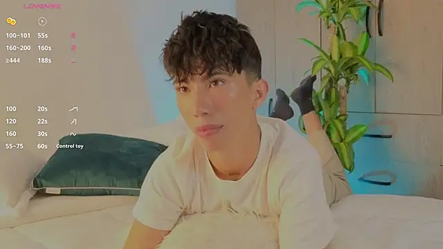 FabianPriince online show from October 2, 2025, 7:39 pm