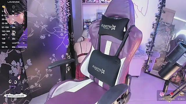 sensualkattt online show from March 20, 2025, 12:43 pm