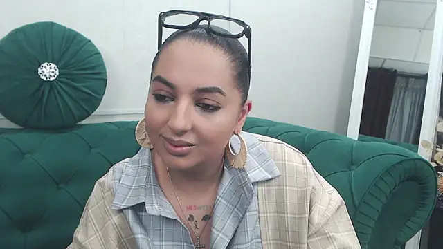 BustyAllyy online show from April 18, 2026, 4:31 pm