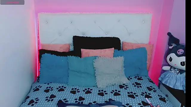 Amanda bigx online show from September 18, 2025, 5:21 am