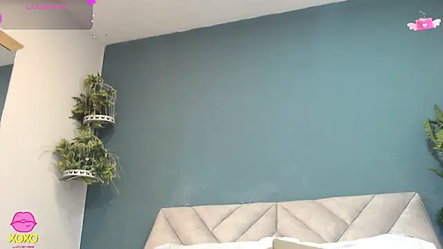 Snapshot of SharisWillian chatting on May 4, 2026, 3:54 am SharisWillian online show from May 4, 2026, 3:54 am