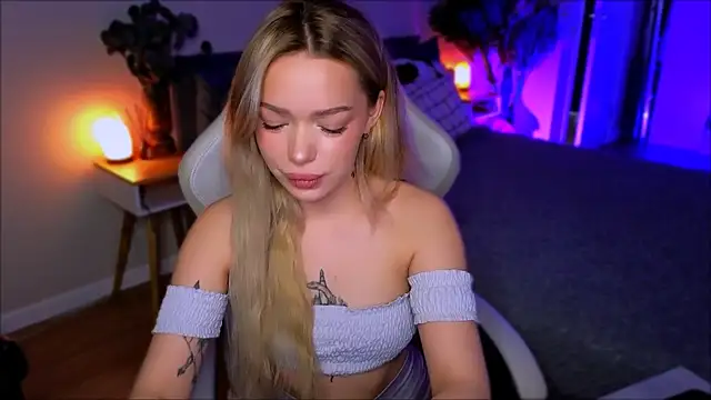 Lily Yin online show from March 11, 2026, 5:56 am