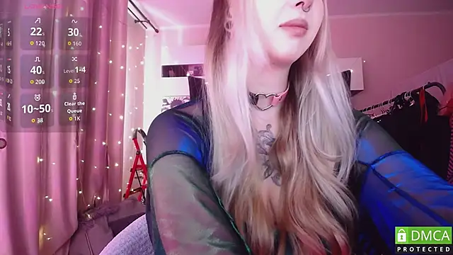 Snapshot of JustMeowGirl chatting on June 21, 2026, 5:13 am JustMeowGirl online show from June 21, 2026, 5:13 am