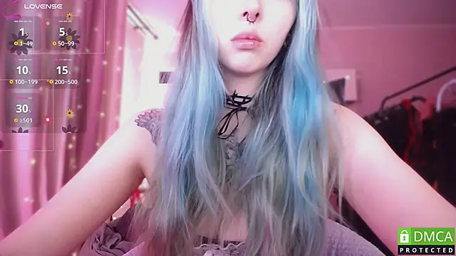 Snapshot of JustMeowGirl chatting on May 1, 2026, 5:45 am JustMeowGirl online show from May 1, 2026, 5:45 am