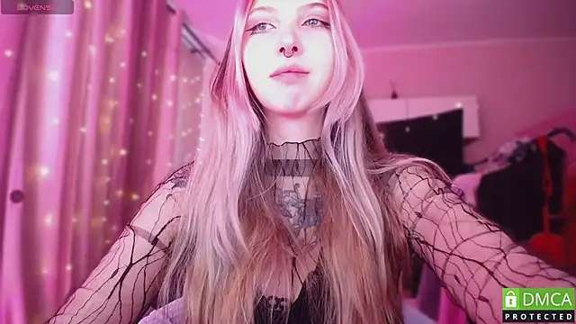 Snapshot of JustMeowGirl chatting on June 5, 2026, 4:50 am JustMeowGirl online show from June 5, 2026, 4:50 am