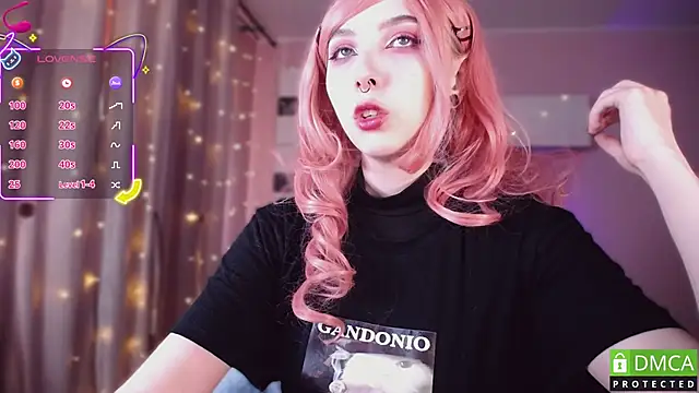 Snapshot of JustMeowGirl chatting on October 26, 2025, 4:13 am JustMeowGirl online show from October 26, 2025, 4:13 am