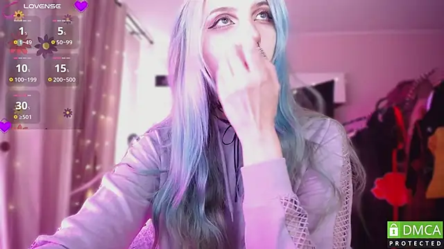 JustMeowGirl online show from April 17, 2026, 5:21 am