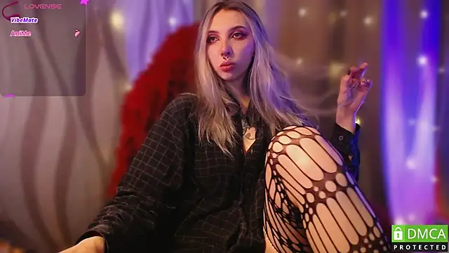 Snapshot of JustMeowGirl chatting on February 25, 2025, 3:20 am JustMeowGirl online show from February 25, 2025, 3:20 am