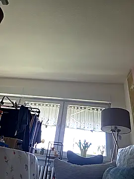 Schnubby1 online show from April 10, 2026, 1:29 pm