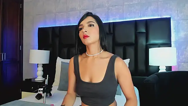 MiaSweeths online show from February 12, 2025, 12:01 pm