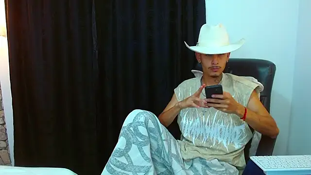 Bastiaan 28 online show from March 10, 2026, 2:59 am